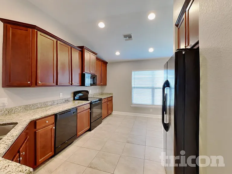 27076 Brook Forest Rd — Photo 5