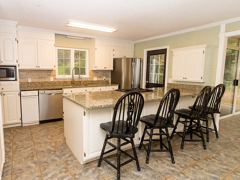 917 Brynwood Dr — Photo 14