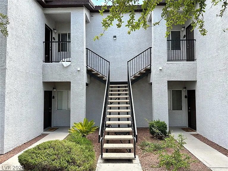 2615 W Gary Ave #2007 — Photo 1
