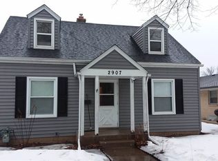 2907 Ridgeway Ave, Rockford, IL 61101