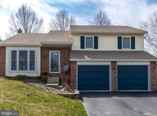 125 Chapel View Dr, Reinholds, PA