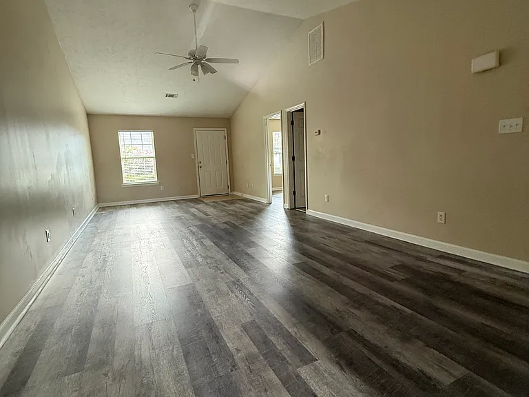 417 Flowing Creek Dr — Photo 11