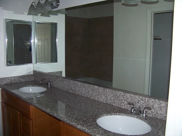400 Hillside Dr — Photo 14
