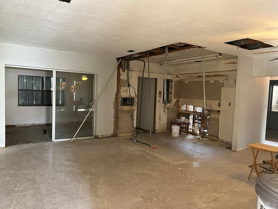 2nd image of 1057 W 66th Street