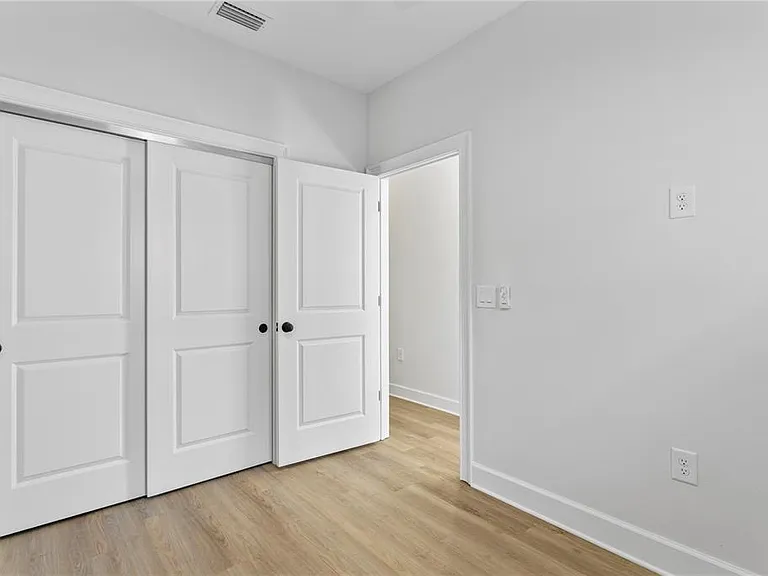 1903 W Bristol Ave #2 — Photo 10