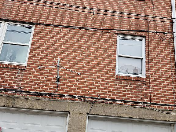2nd image of 6927 Oakland St