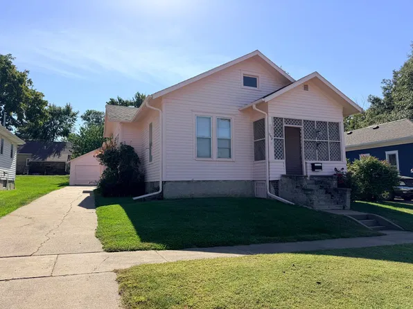1109 16th St, Auburn, NE 68305