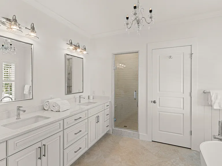 1044 Village Oaks Ln — Photo 8