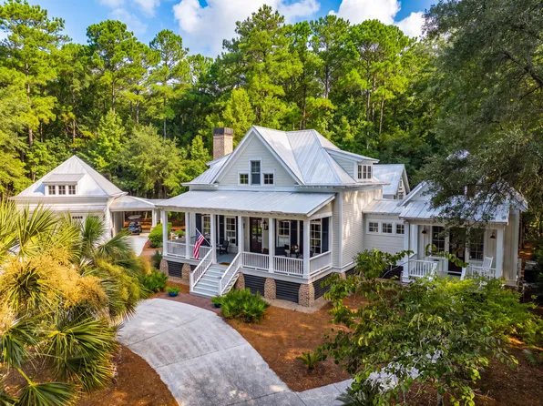 204 Royal Assembly Dr, Charleston, SC 29492