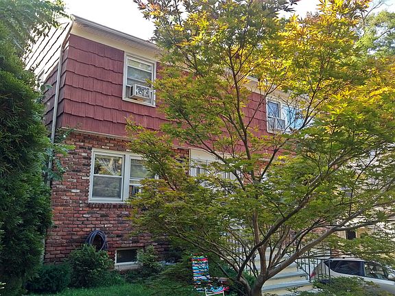 2nd image of 149 Lake St