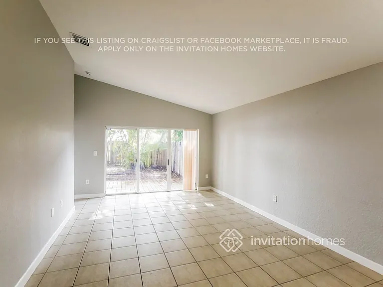 13606 SW 119th Ave — Photo 3