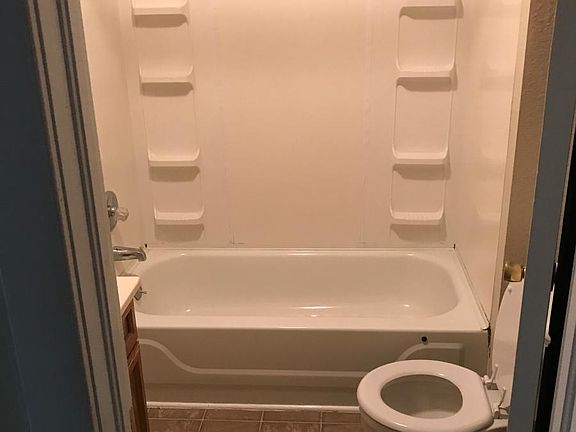 Bathroom Tub