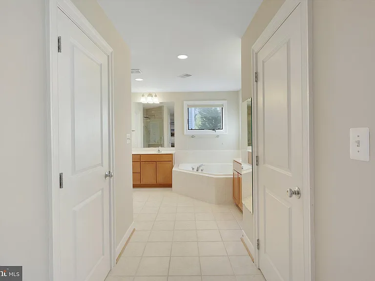 5922 Chesterbrook Rd — Photo 48