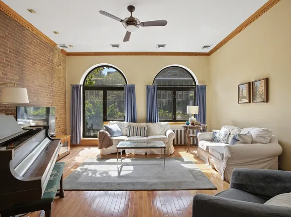 255 West 70th Street image 2 of 10