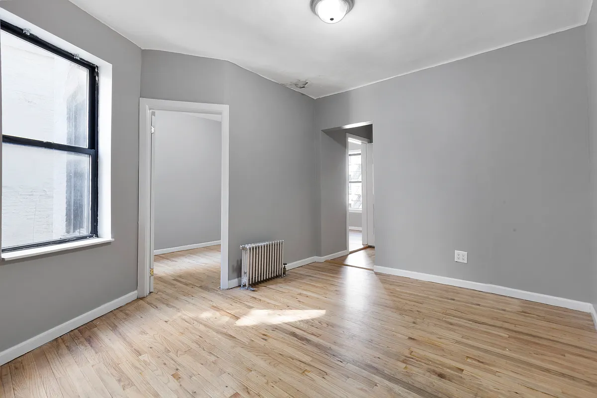 Building Photo - 304 W 151st St #11