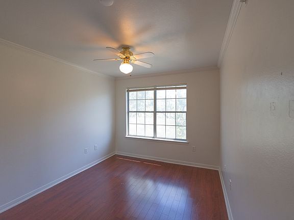 2nd image of 501 W 26th St APT 319