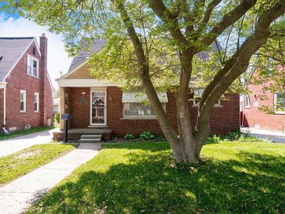 1526 S Gulley Rd, Dearborn Heights, MI, 48125