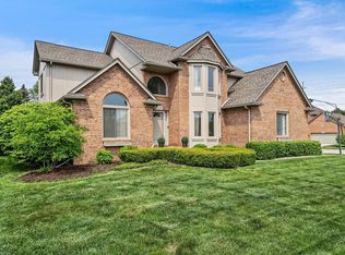 50889 Justin Dr, Macomb, MI 48044