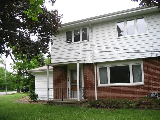 644 W South St