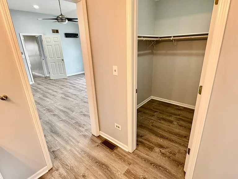 914 Sweetflower Dr — Photo 32
