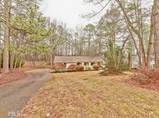 1275 Lake Charles Dr, Roswell, GA 30075