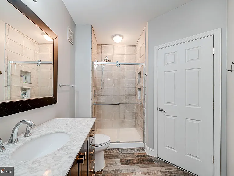 801 S Greenbrier St #113 — Photo 14