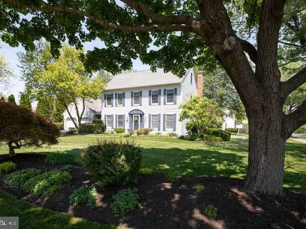 3881 Terwood Dr, Doylestown, PA 18902