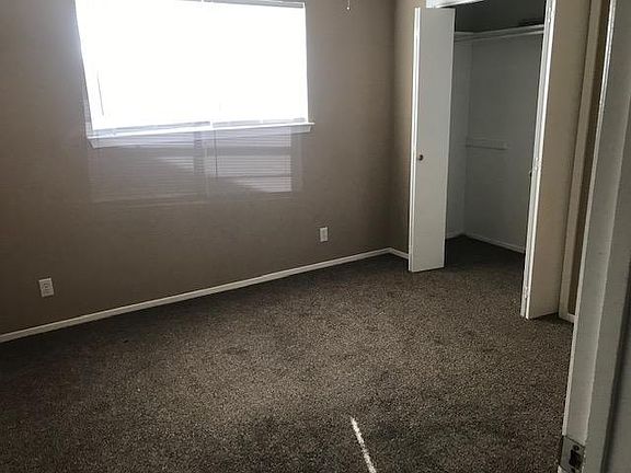 4th image of 1208 W Hunt St