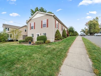 8 Oxford St, Chicopee, MA, 01020