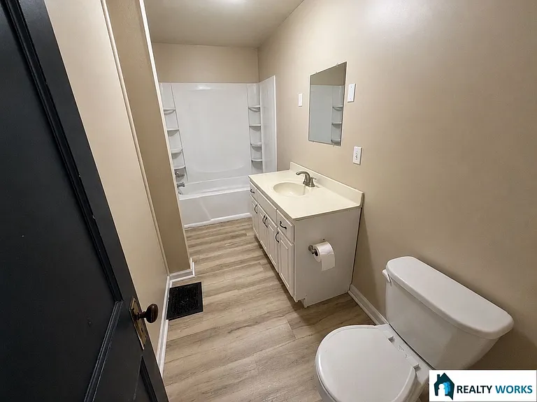 1619-1623 D Street — Photo 9