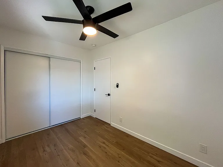 3814 S Bronson Ave — Photo 24