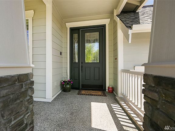 3rd image of 1520 24th Ave NE