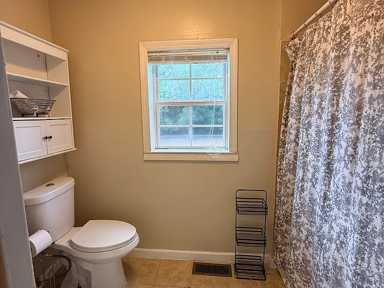 315 Bluff Ave — Photo 12