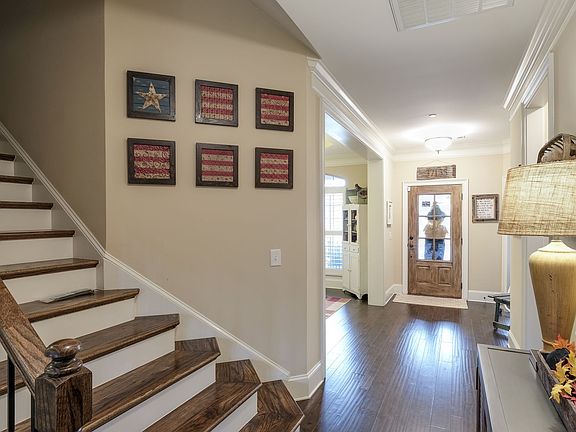 4th image of 3276 Burris Dr