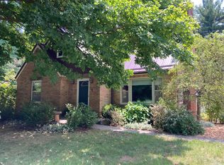 512 Hackett Rd, Goshen, IN 46528