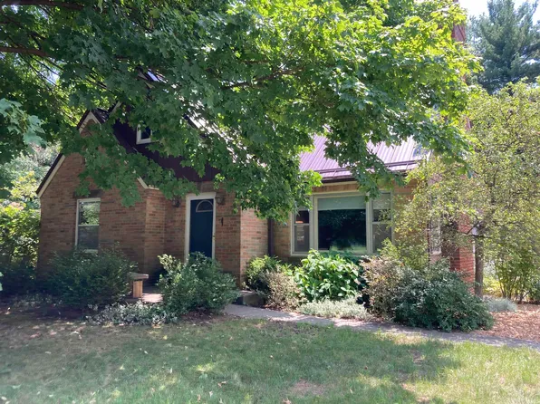 512 Hackett Rd, Goshen, IN 46528