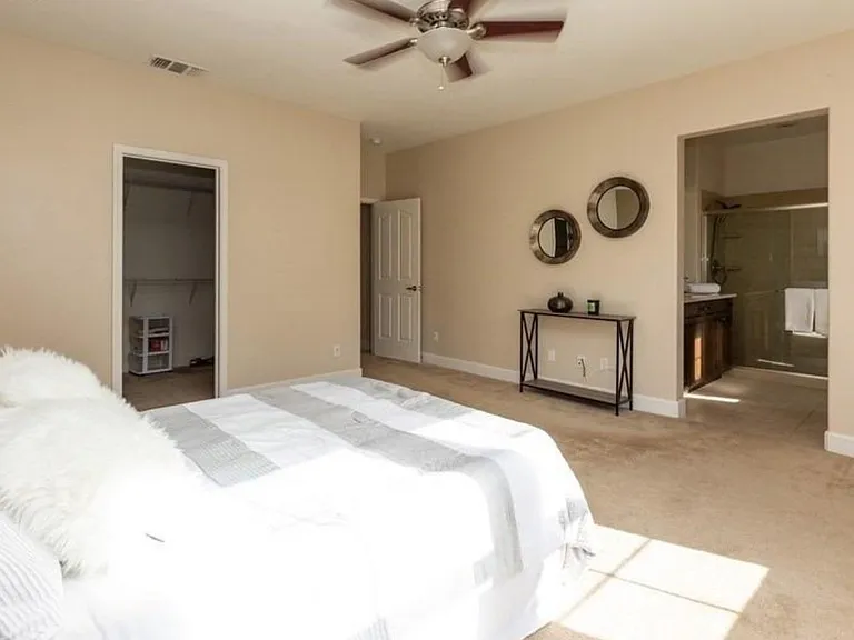 Bella Dr — Photo 15
