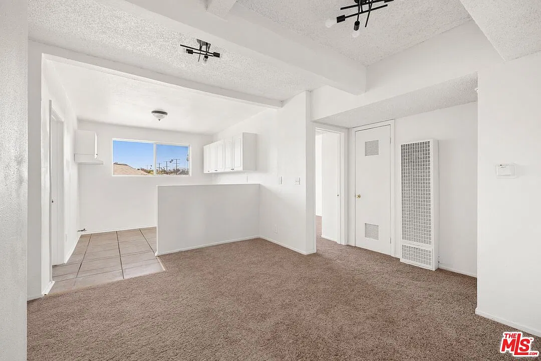 3 bed, 1.0 bath, 830 sqft, $2,650 — Photo 2