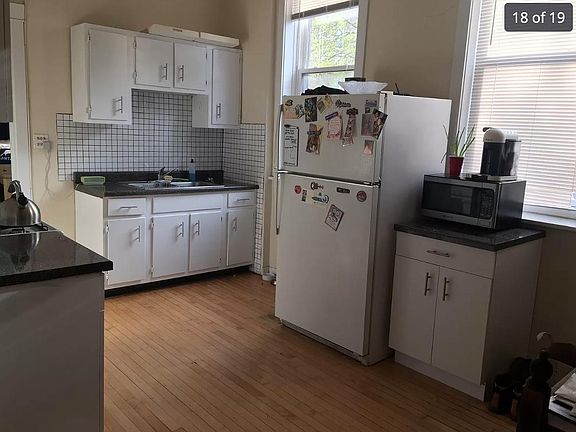 2nd image of 1934 W Cortland St APT 1R