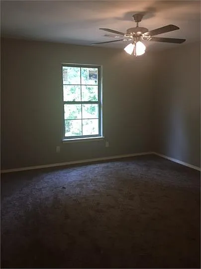 2904 Amberwood Ave #2 — Photo 8