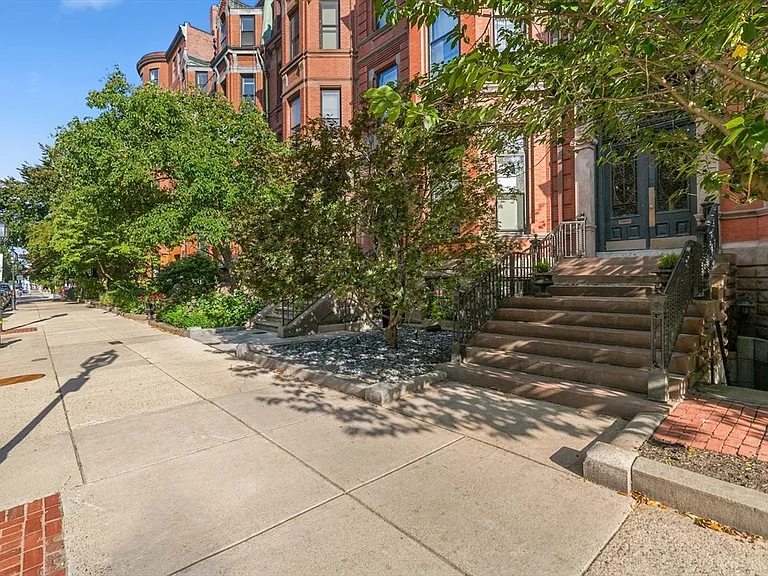 302 Commonwealth Ave #3 — Photo 26