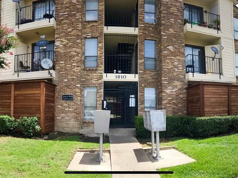 1810 N Garrett Ave #218 — Photo 12