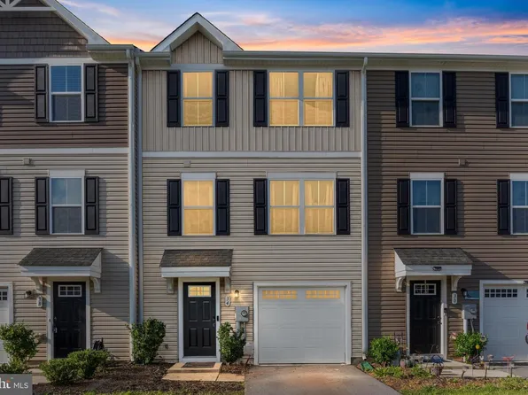 34 Snickers Ct, Martinsburg, WV 25403