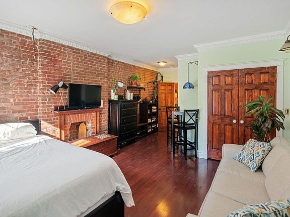 4th image of 156 W 123rd St