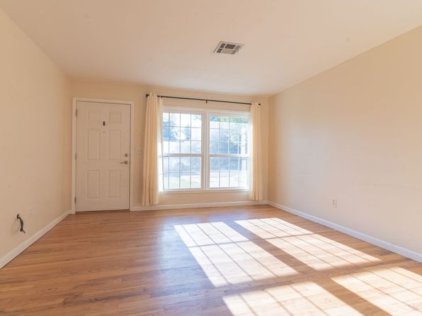 1317 Laverne