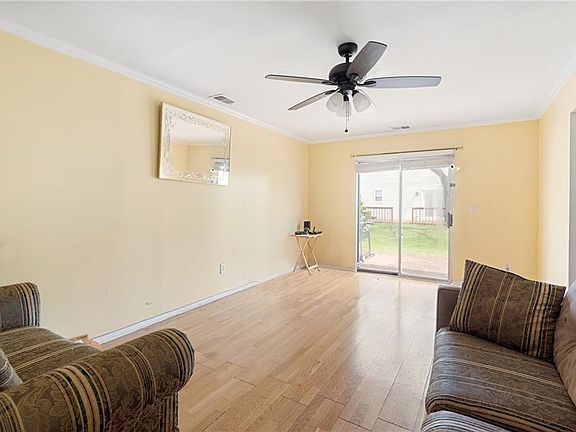 2nd image of 2708 Schleigel Blvd