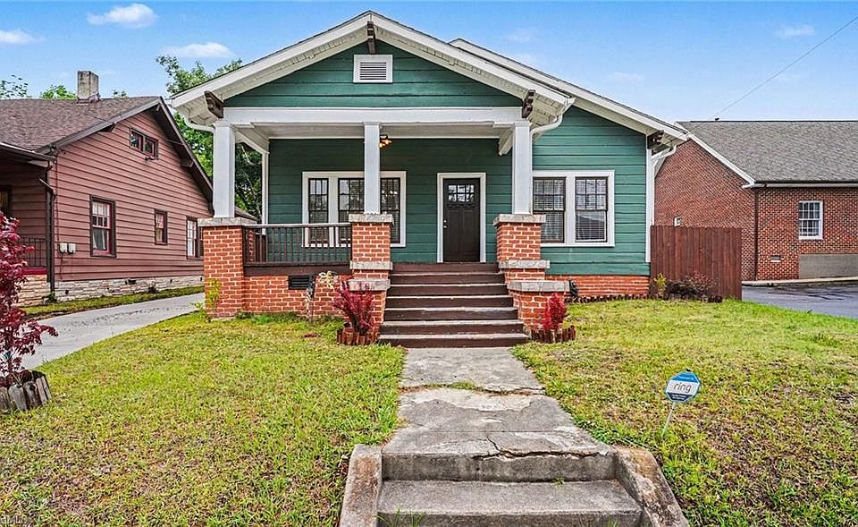 1st image of 304 W Ray Ave