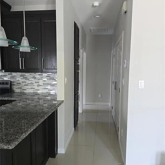 900 E La Cantera Ave #3 — Photo 5