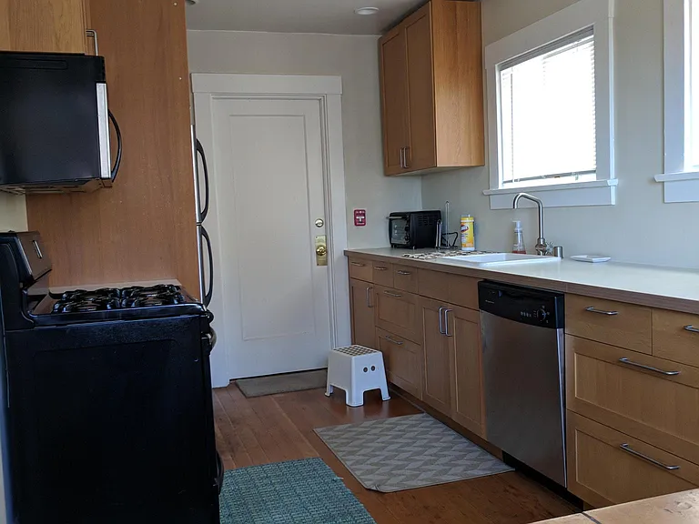 2603 Virginia St — Photo 9