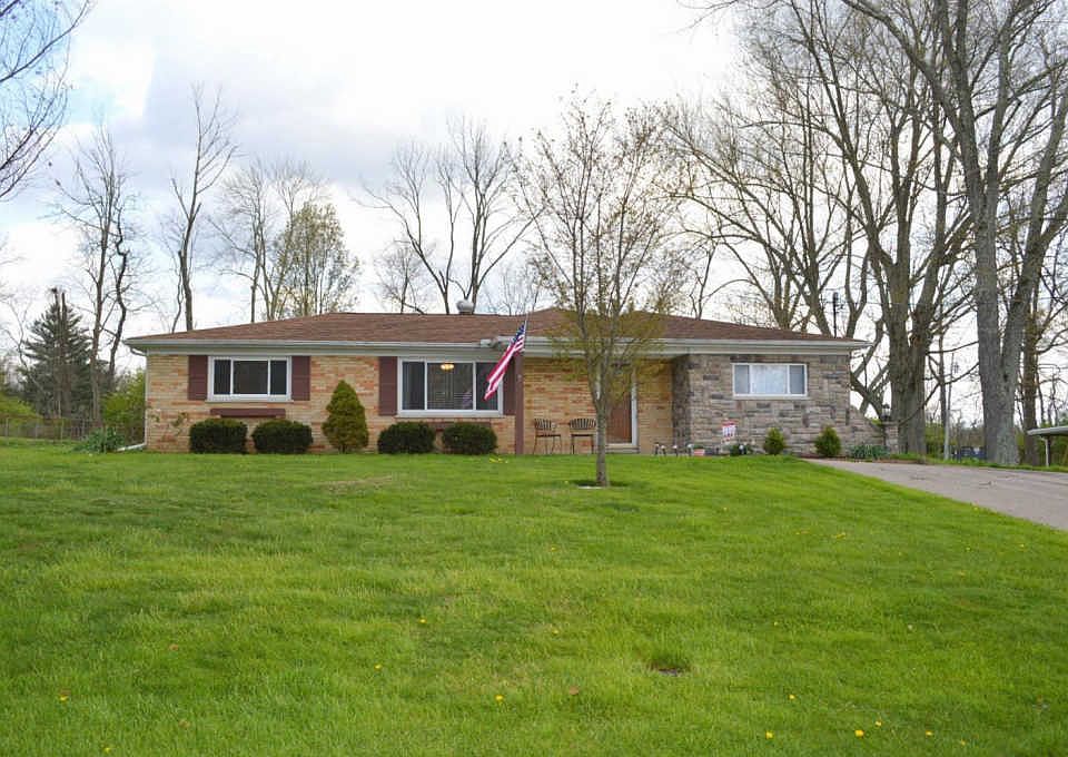 1st image of 999 Valley View Dr